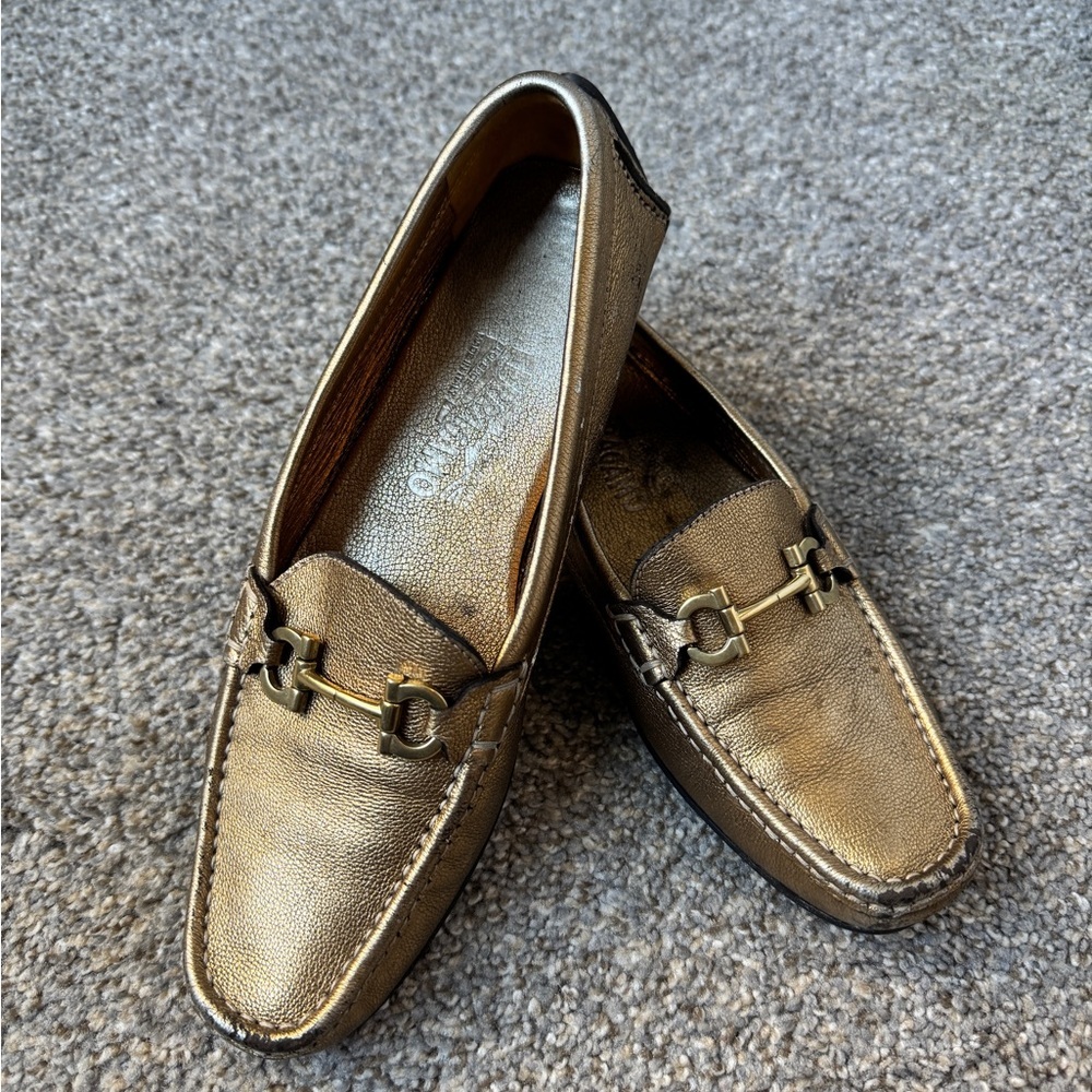 Salvatore Ferragamo Gold Loafers - Picture 3 of 11